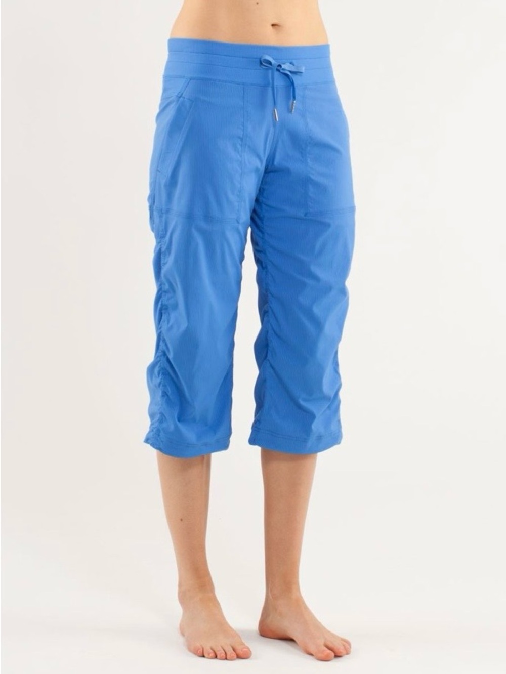 Lululemon studio crop size 4 in porcelain
